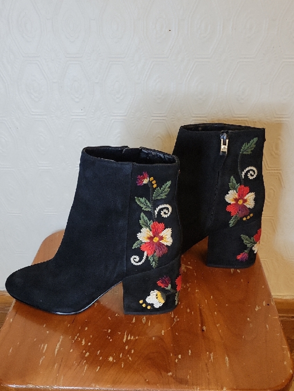 Sam Edelman Floral Embroidered Ankle Boots — Black Suede — US 8.5 - Boho